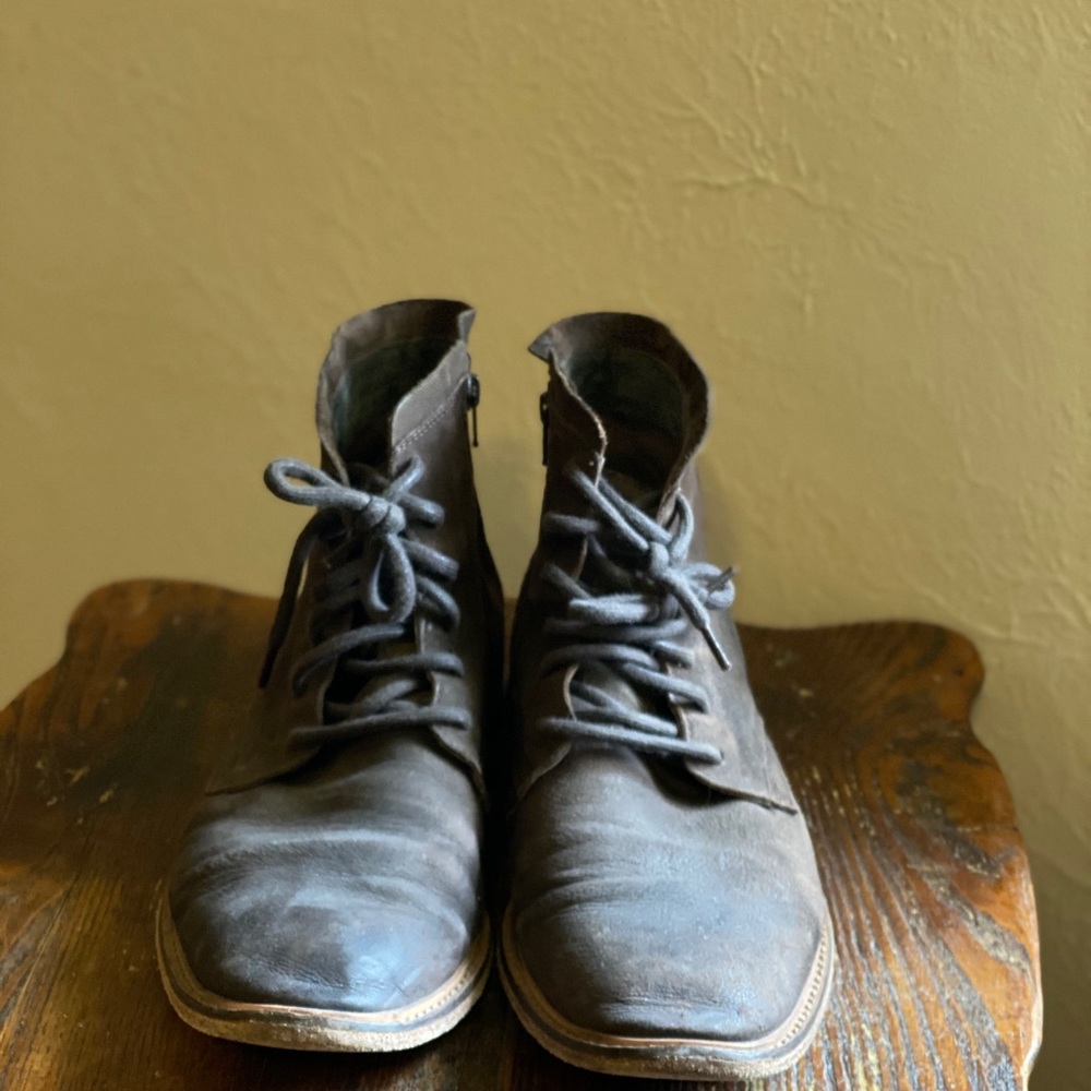 Kenneth Cole Reaction Men’s Genuine Leather Boots